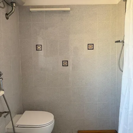 In Centro A 2 Minuti A Piedi Dalla Siaggia Affittacamere 4*